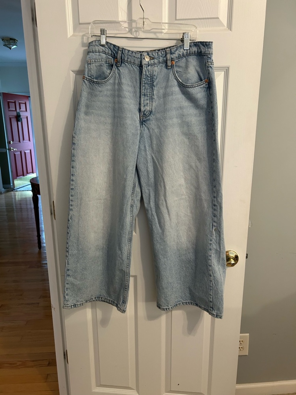 ZARA Relaxed Light Wash Jeans , cropped Wide Leg Denim